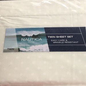 NAUTICA pale green/white polka dot twin sheets